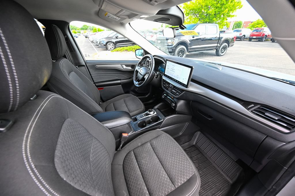 Used 2023 Ford Escape Active w/ Tech Pack #2 AWD/4WD image 24
