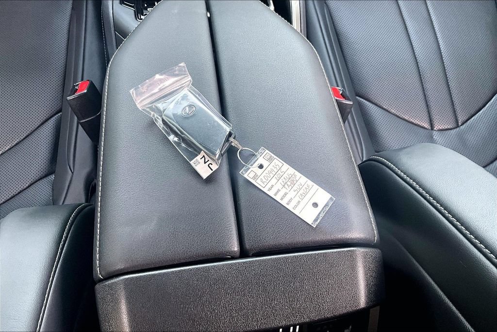 Used 2025 Lexus TX 500h AWD w/ Technology Package image 14