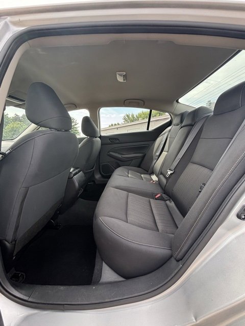 Used 2024 Nissan Altima 2.5 SV image 11