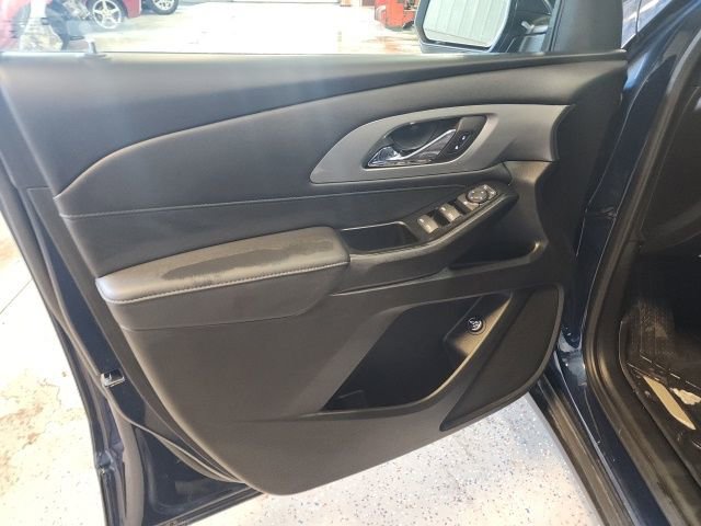 Used 2023 Chevrolet Traverse LT w/ LPO, Floor Liner Package image 11