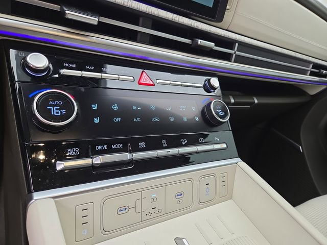 Certified 2025 Hyundai Santa Fe Calligraphy image 13