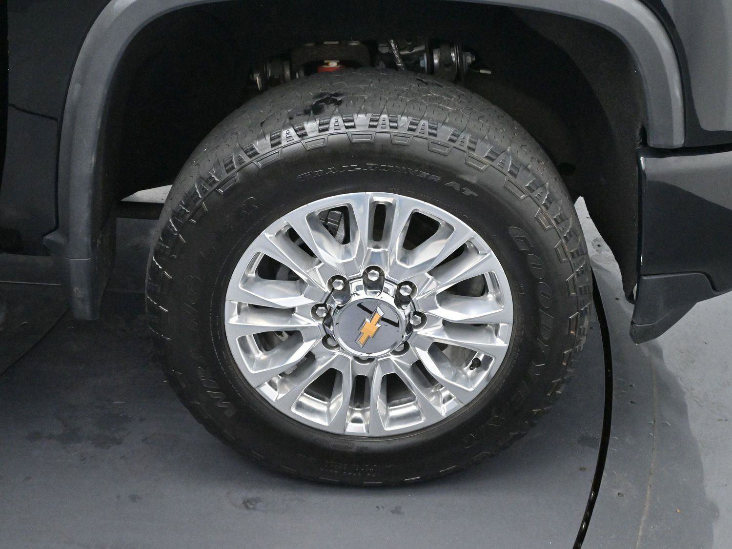 Used 2022 Chevrolet Silverado 2500 High Country w/ LPO, Dark Essentials Package image 37