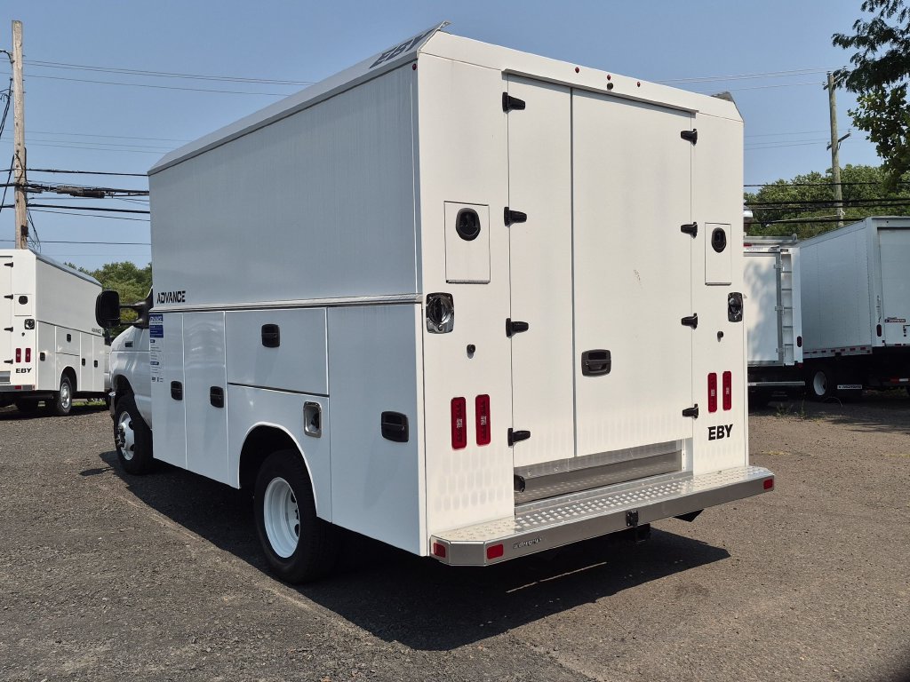 New 2027 Ford E-350 and Econoline 350 Super Duty w/ Power Equipment Group RWD image 9