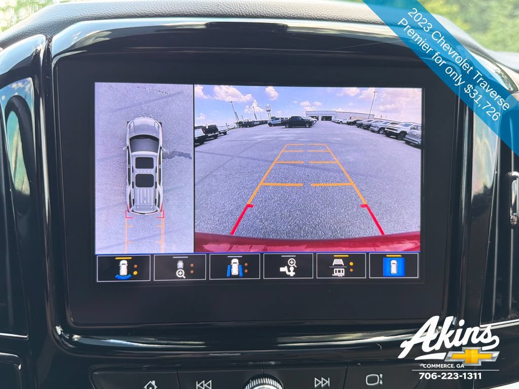 Used 2023 Chevrolet Traverse Premier FWD image 30