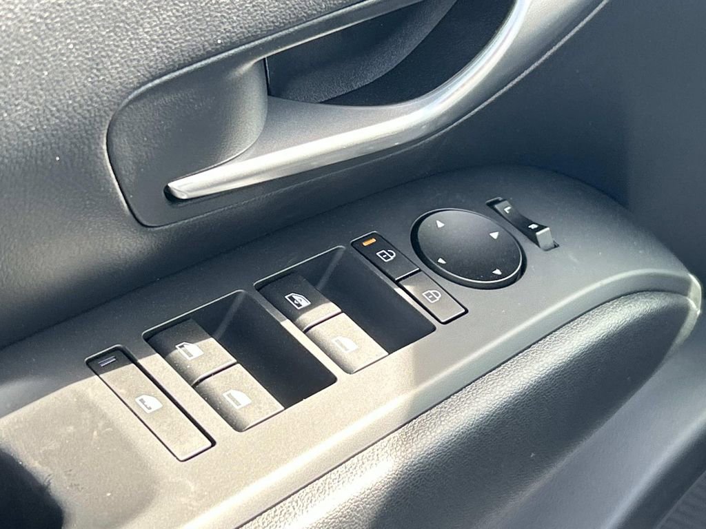 New 2026 Hyundai Tucson Blue SE image 16