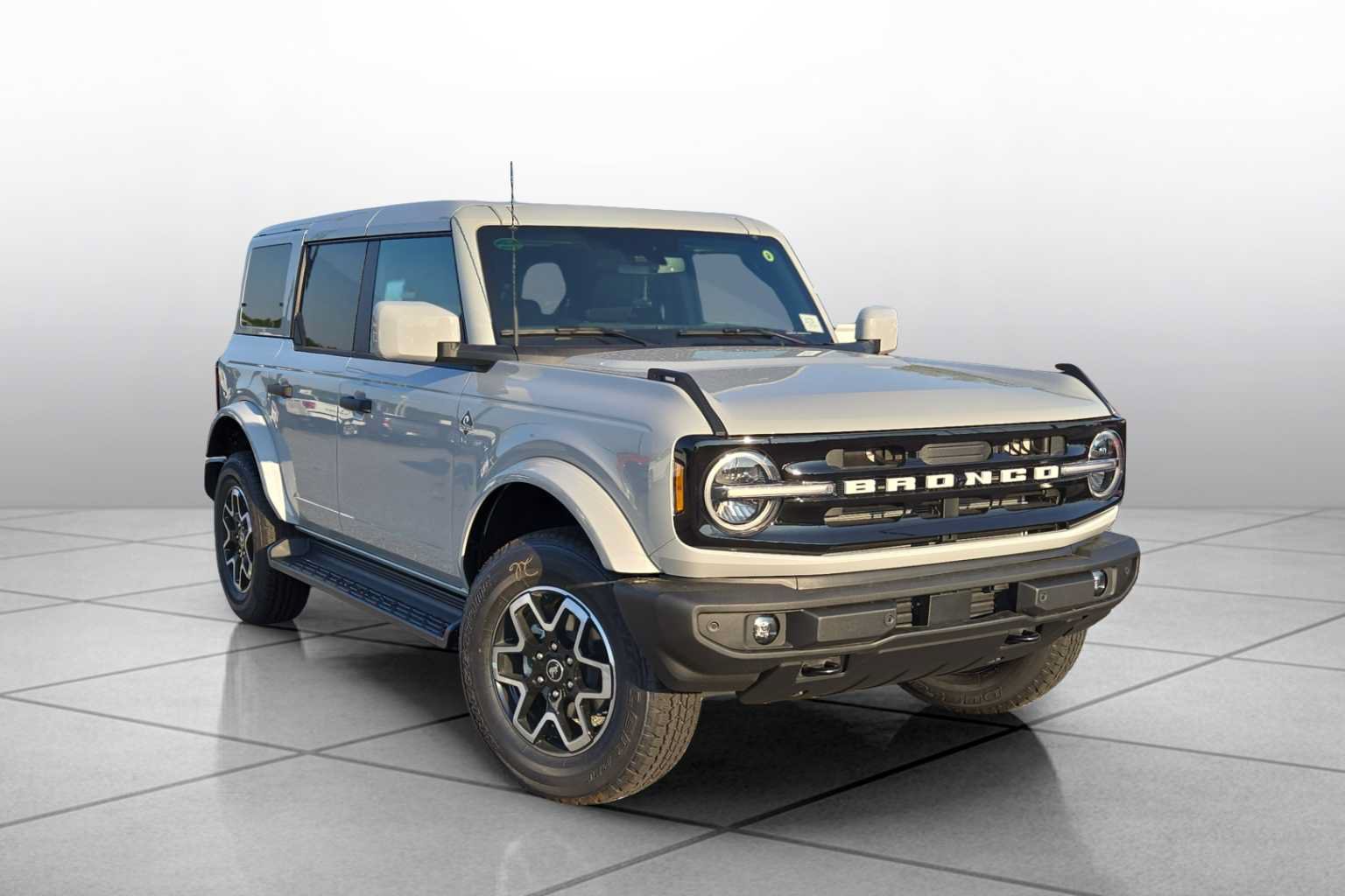 New 2026 Ford Bronco Outer Banks AWD/4WD image 2