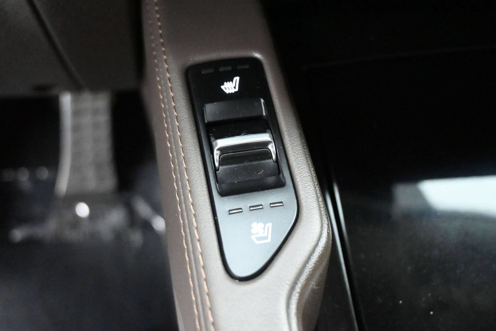 Used 2022 Kia Telluride SX w/ Towing Package FWD image 17