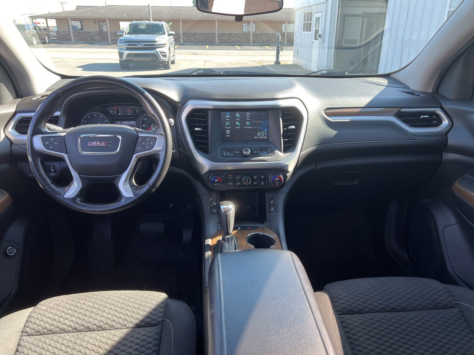 Used 2019 GMC Acadia SLE w/ Driver Alert Package I image 12