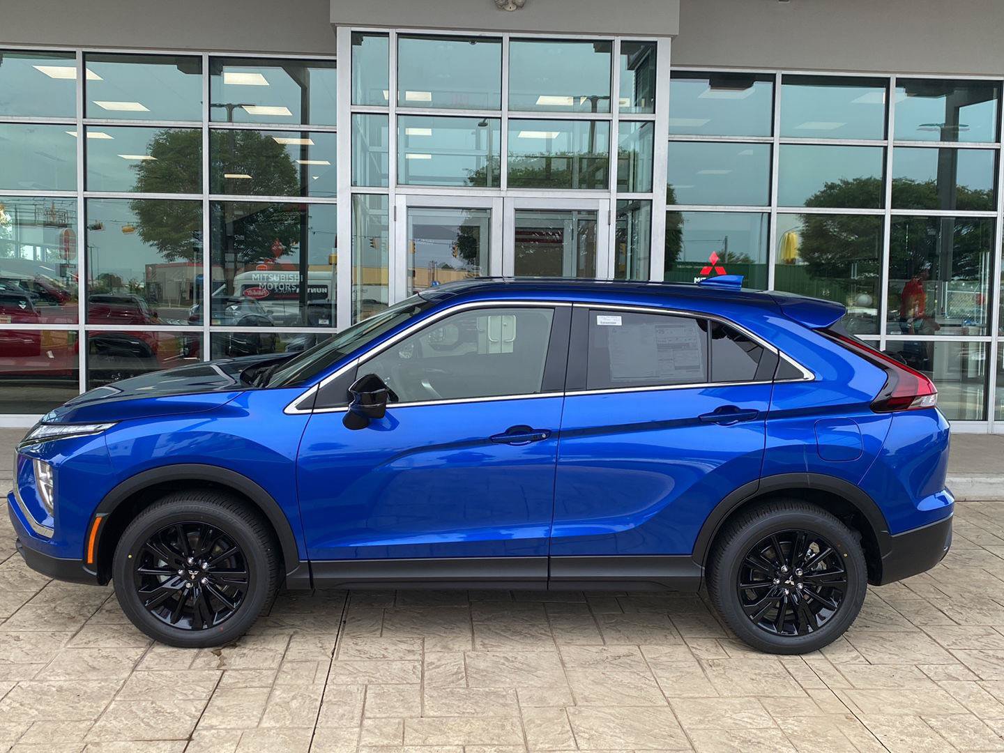 New 2026 Mitsubishi Eclipse Cross LE AWD/4WD image 4