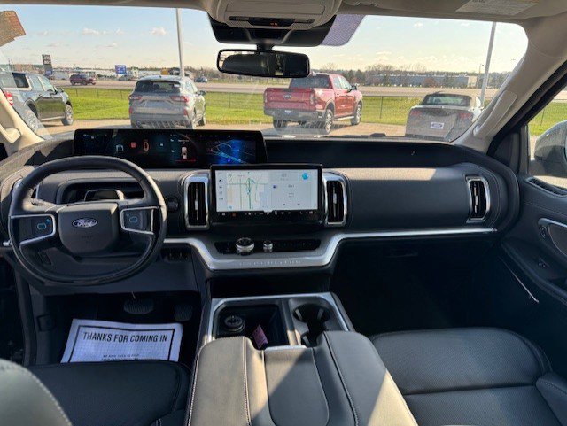 Used 2025 Ford Expedition Platinum w/ Driver's Package image 30