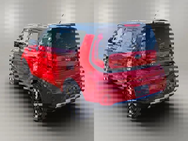 Used 2018 Kia Soul + image 6
