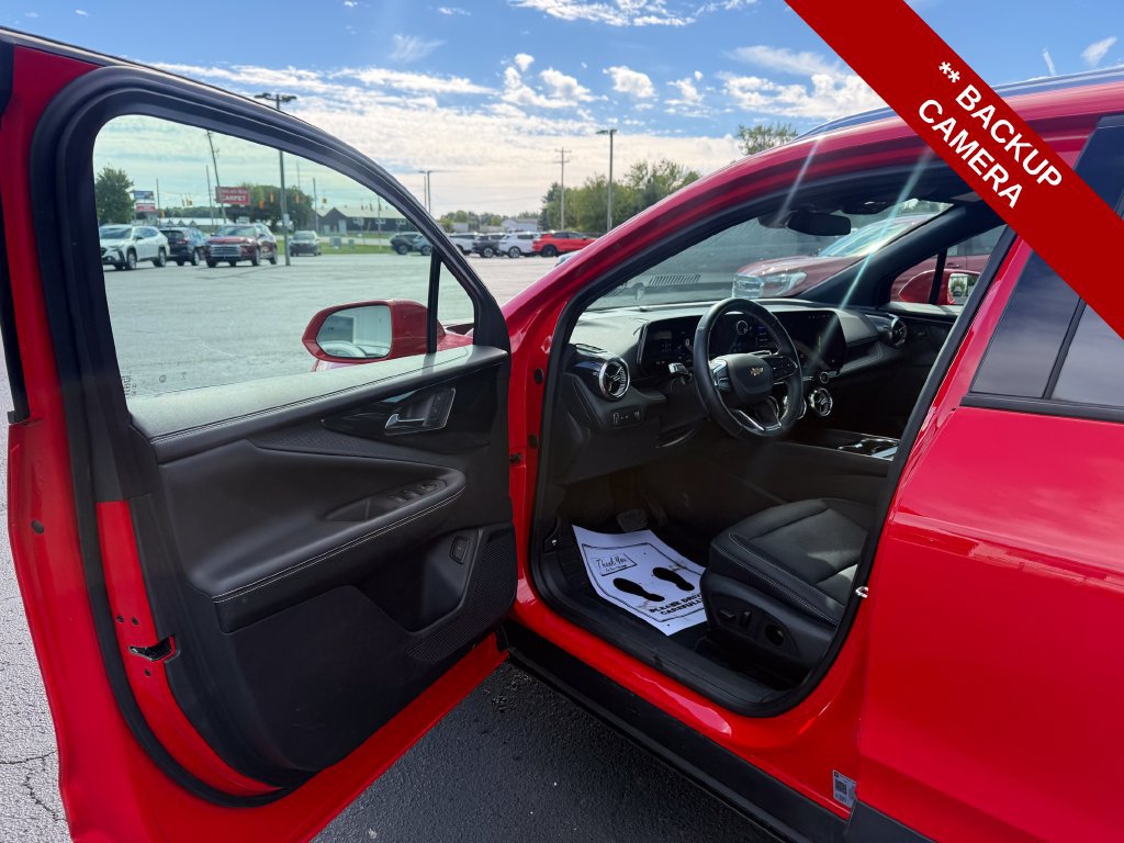 Used 2024 Chevrolet Blazer EV LT AWD/4WD image 11