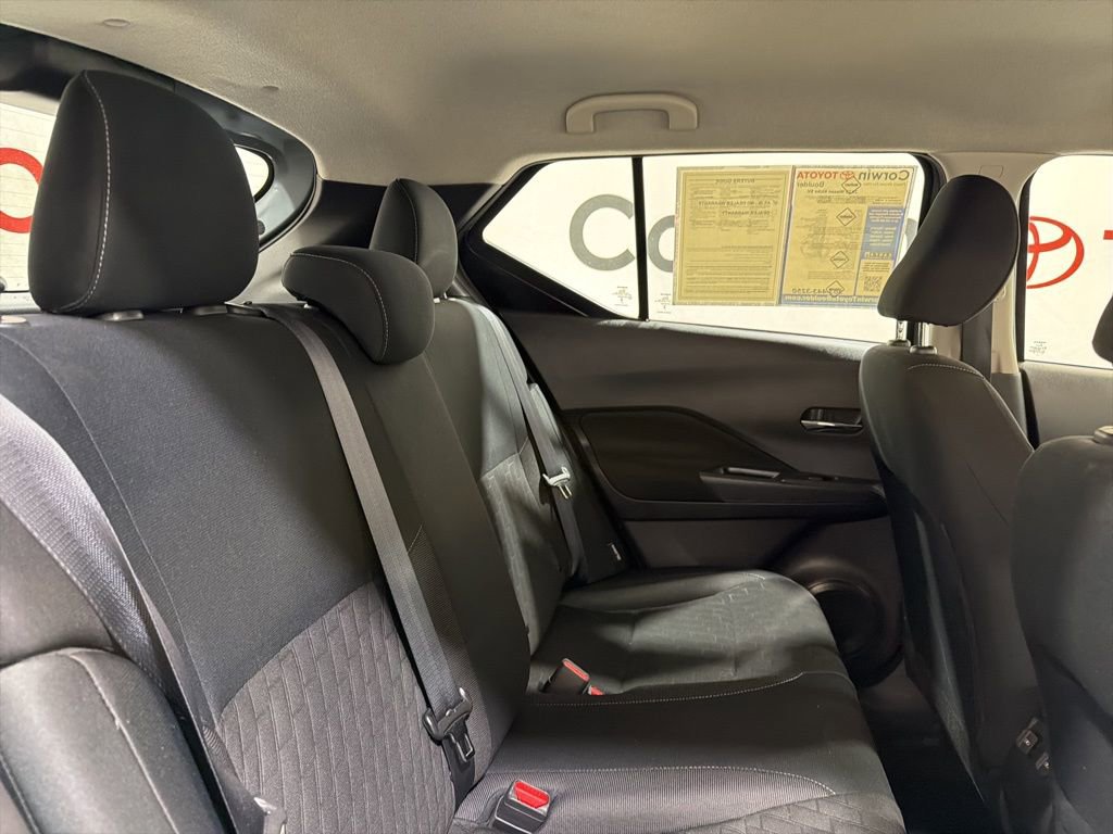 Used 2023 Nissan Kicks SV FWD image 13