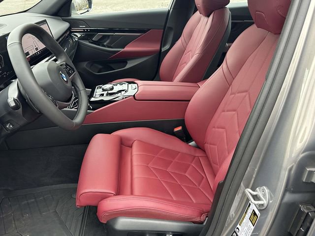 Used 2026 BMW 530i xDrive w/ Premium Package image 25