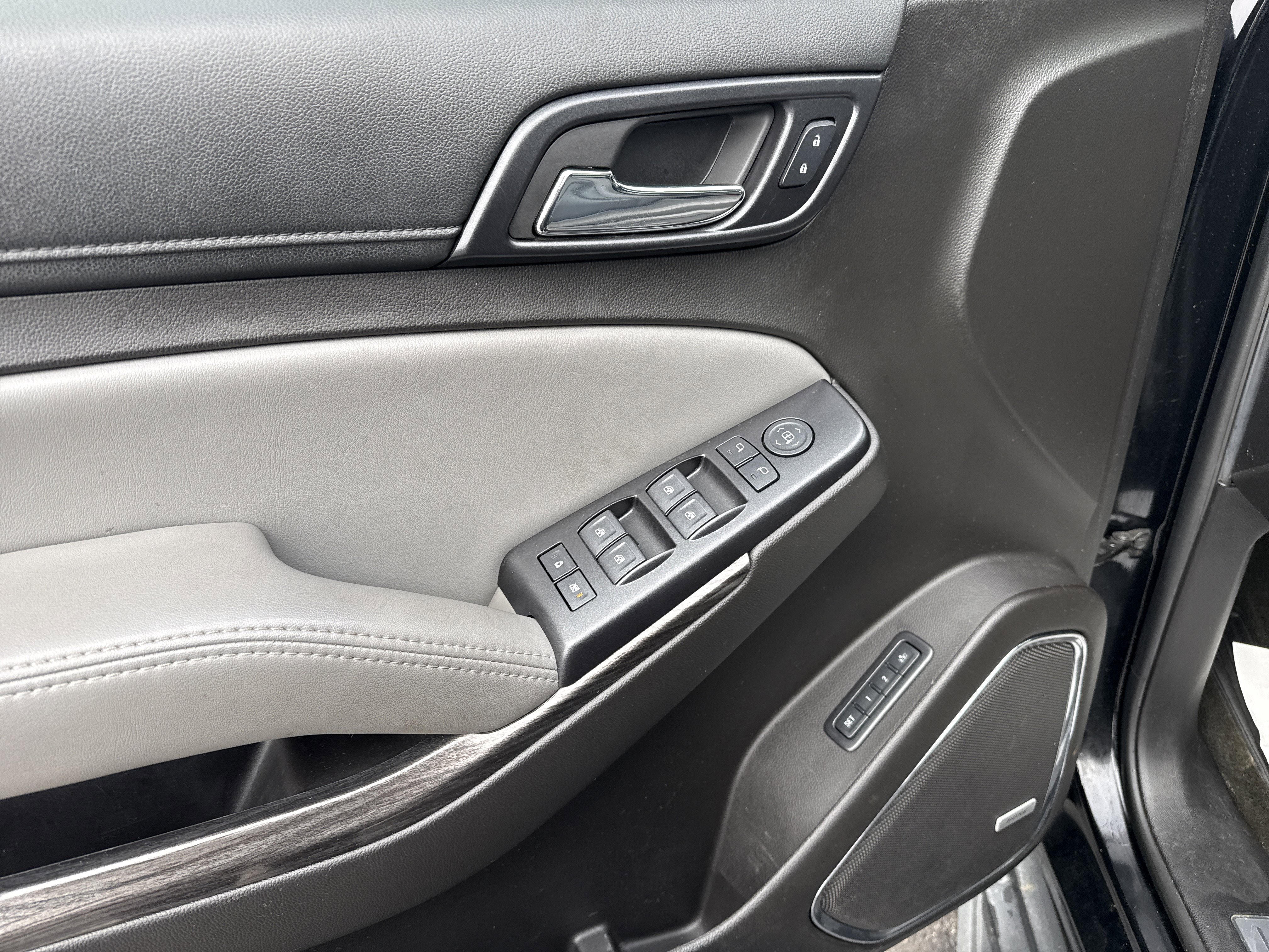 Used 2017 Chevrolet Tahoe LT image 18