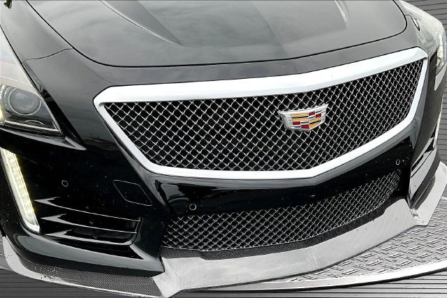 Used 2016 Cadillac CTS V w/ Carbon Fiber Package RWD image 33