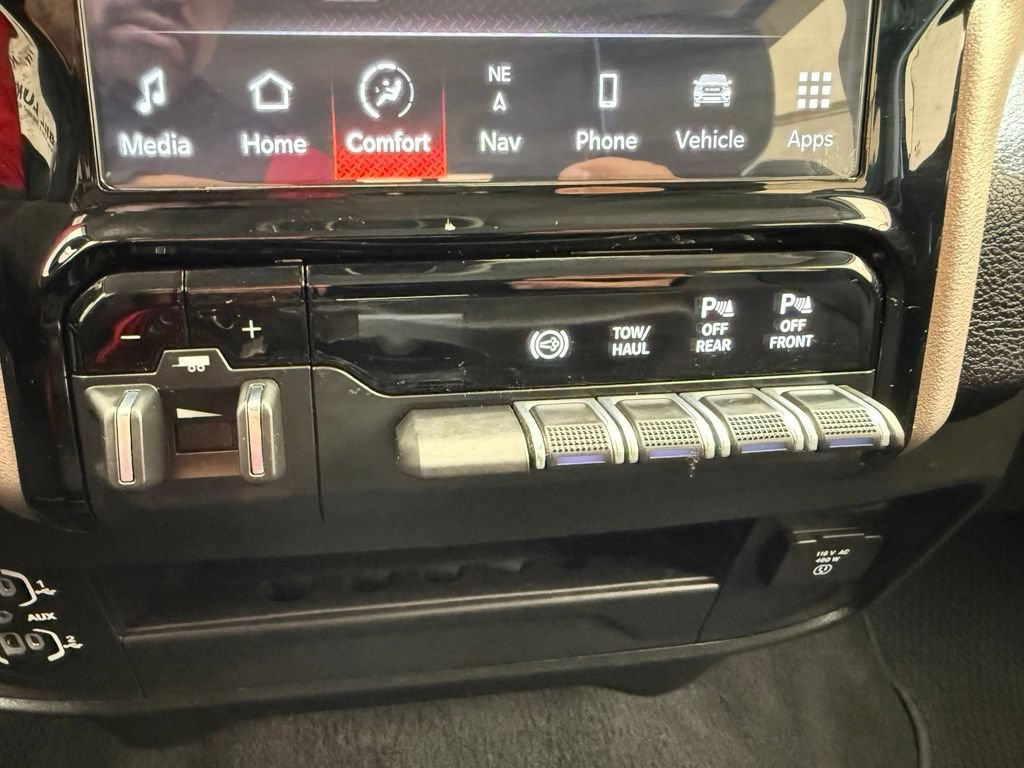 Used 2023 RAM 2500 Laramie AWD/4WD image 41