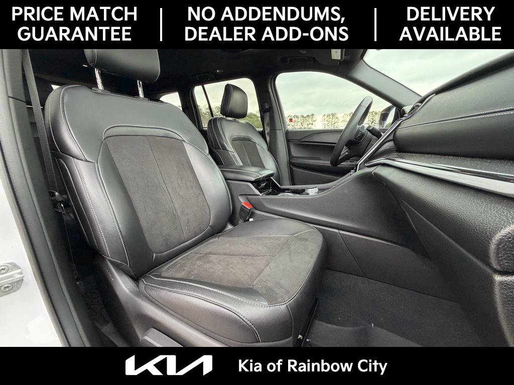 Used 2023 Jeep Grand Cherokee Altitude image 20