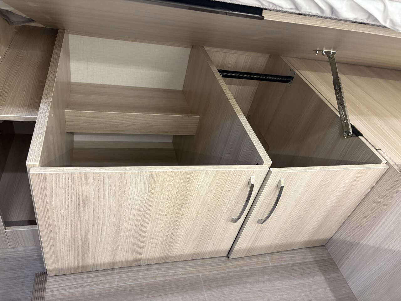 Used 2020 Ford Transit 350 DRW w/ Motorhome Prep Package RWD image 61