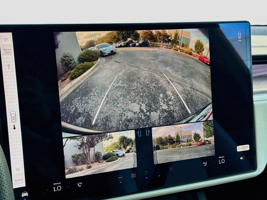 Used 2023 Tesla Model X AWD/4WD image 13