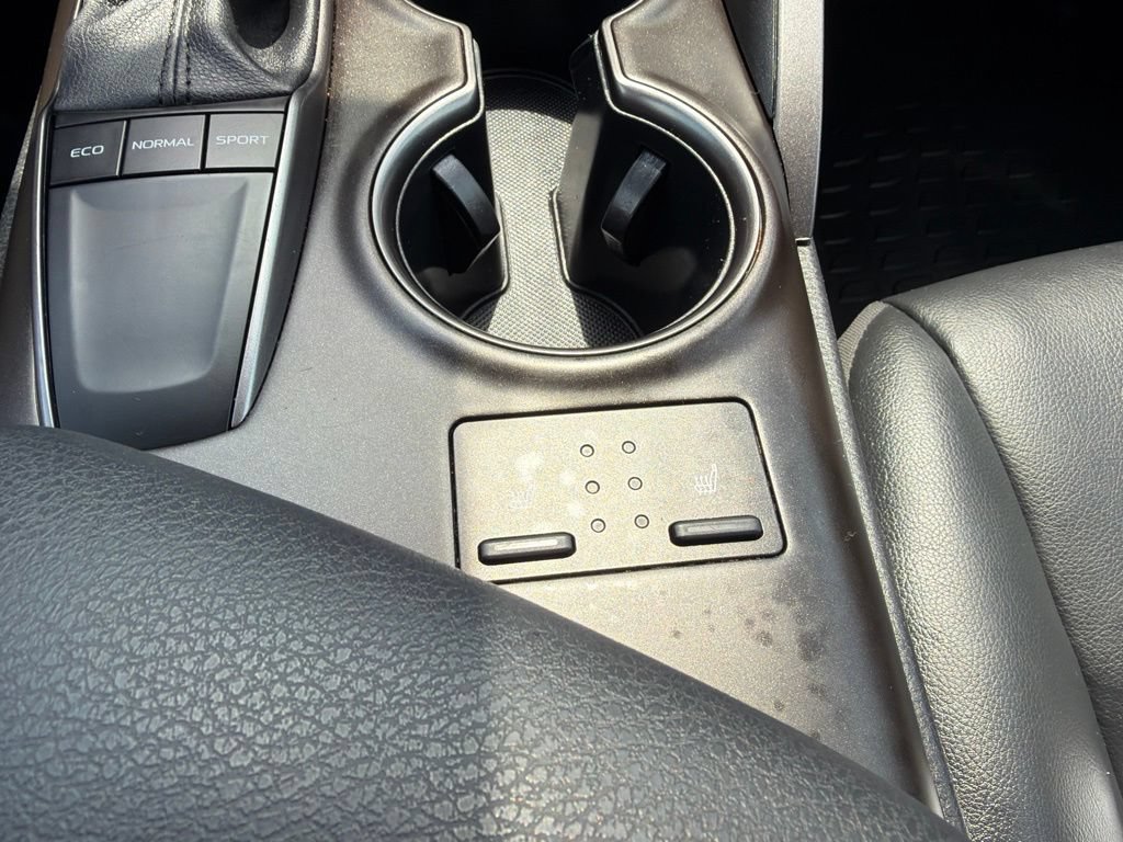 Used 2024 Toyota Camry SE w/ Cold Weather Package FWD image 25