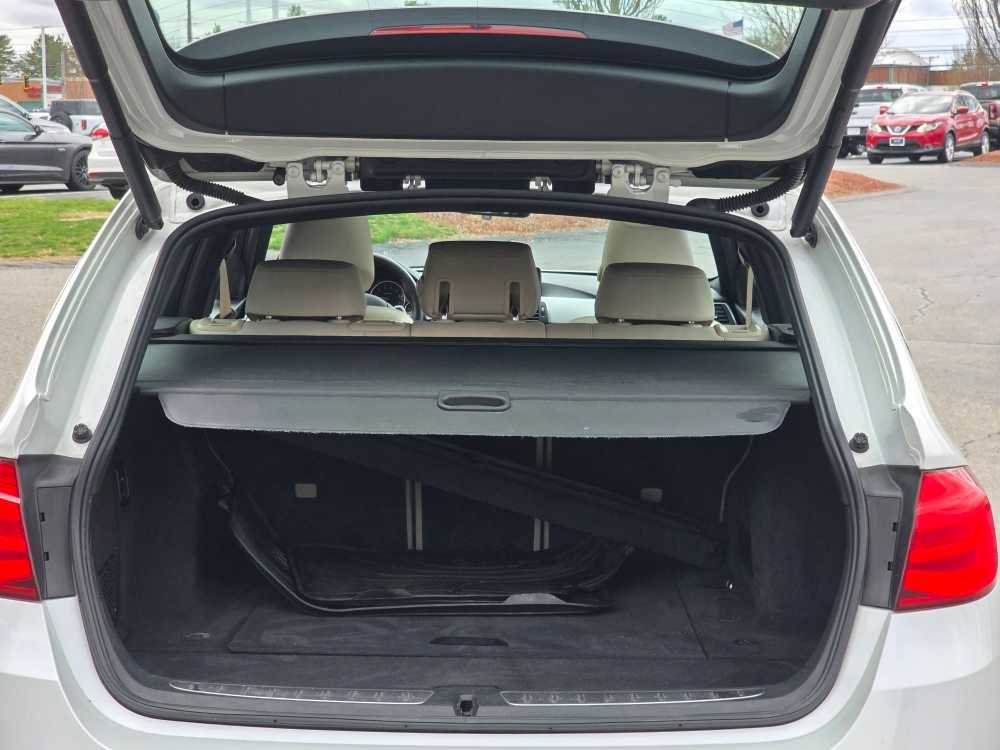 Used 2016 BMW 328i xDrive Wagon image 9
