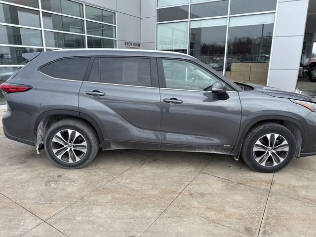 Used 2023 Toyota Highlander XLE image 10