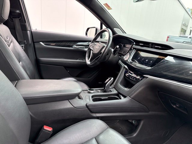 Used 2021 Cadillac XT6 Premium Luxury FWD image 8