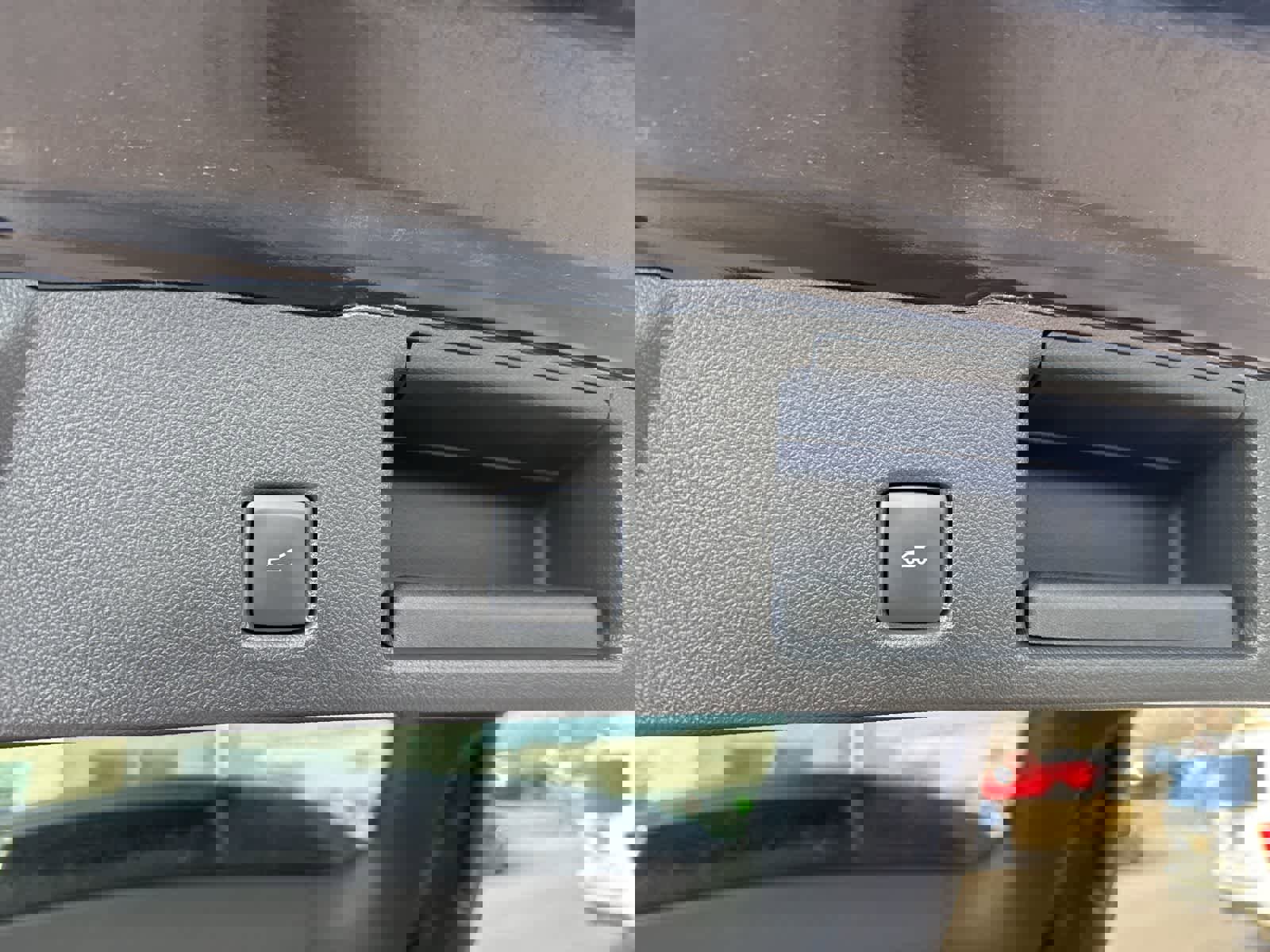 Used 2020 Ford Escape SEL image 24