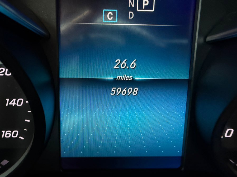 Used 2020 Mercedes-Benz GLC 300 4MATIC image 16