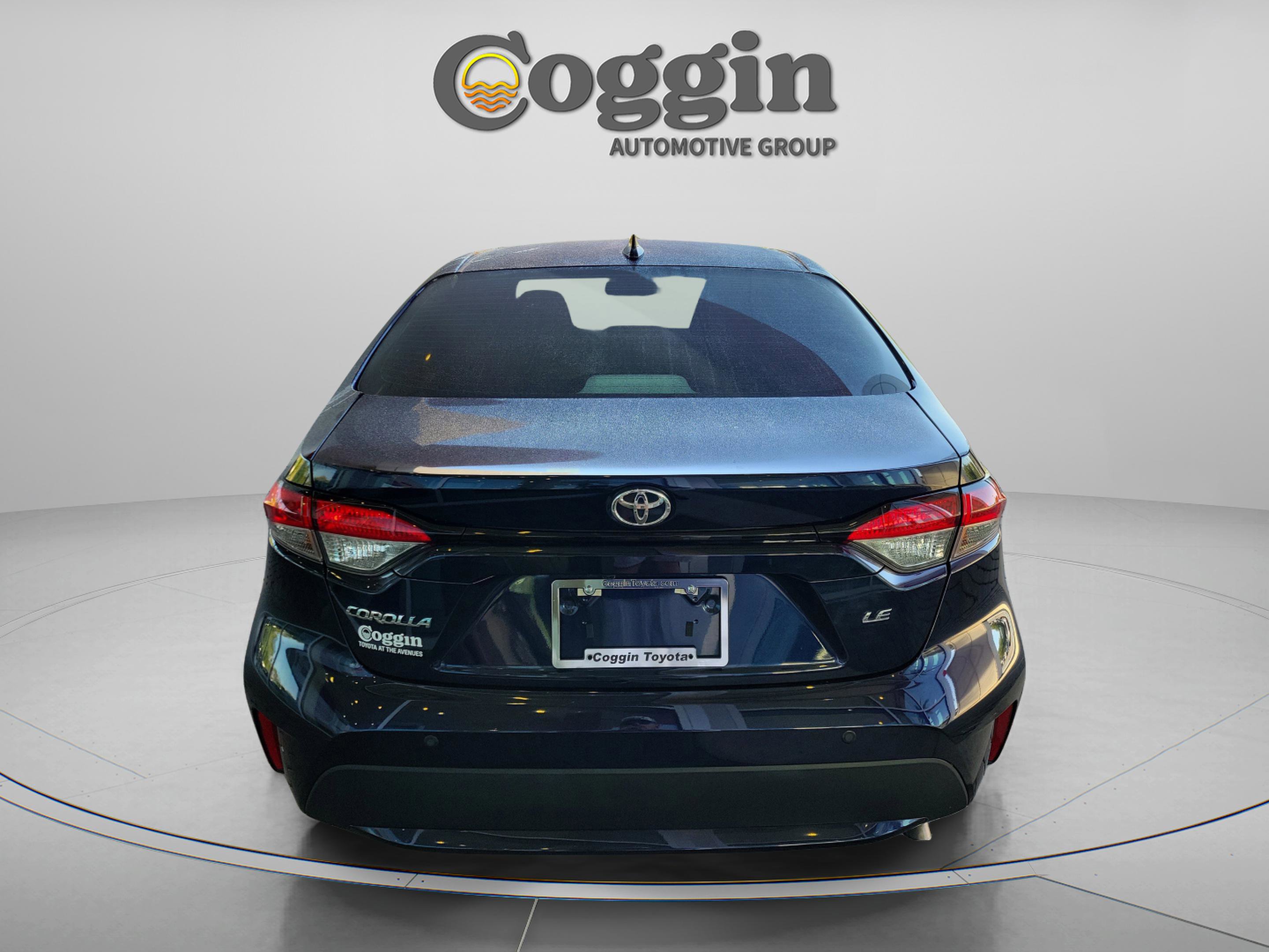 Used 2022 Toyota Corolla LE FWD image 3