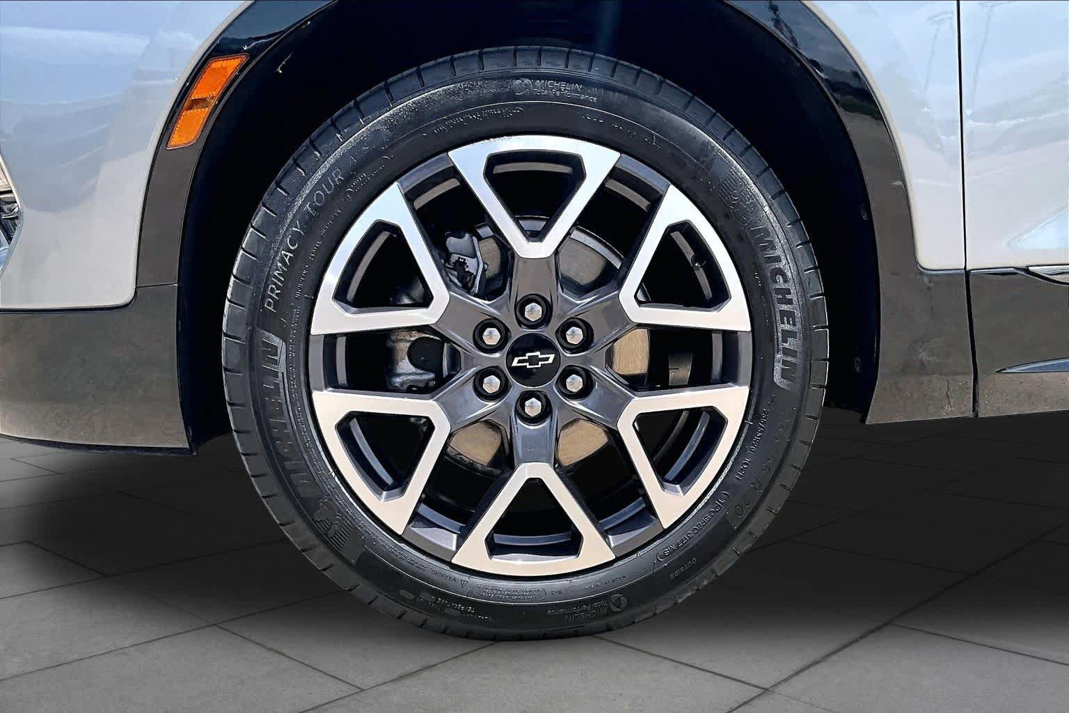 Used 2025 Chevrolet Blazer RS FWD image 11