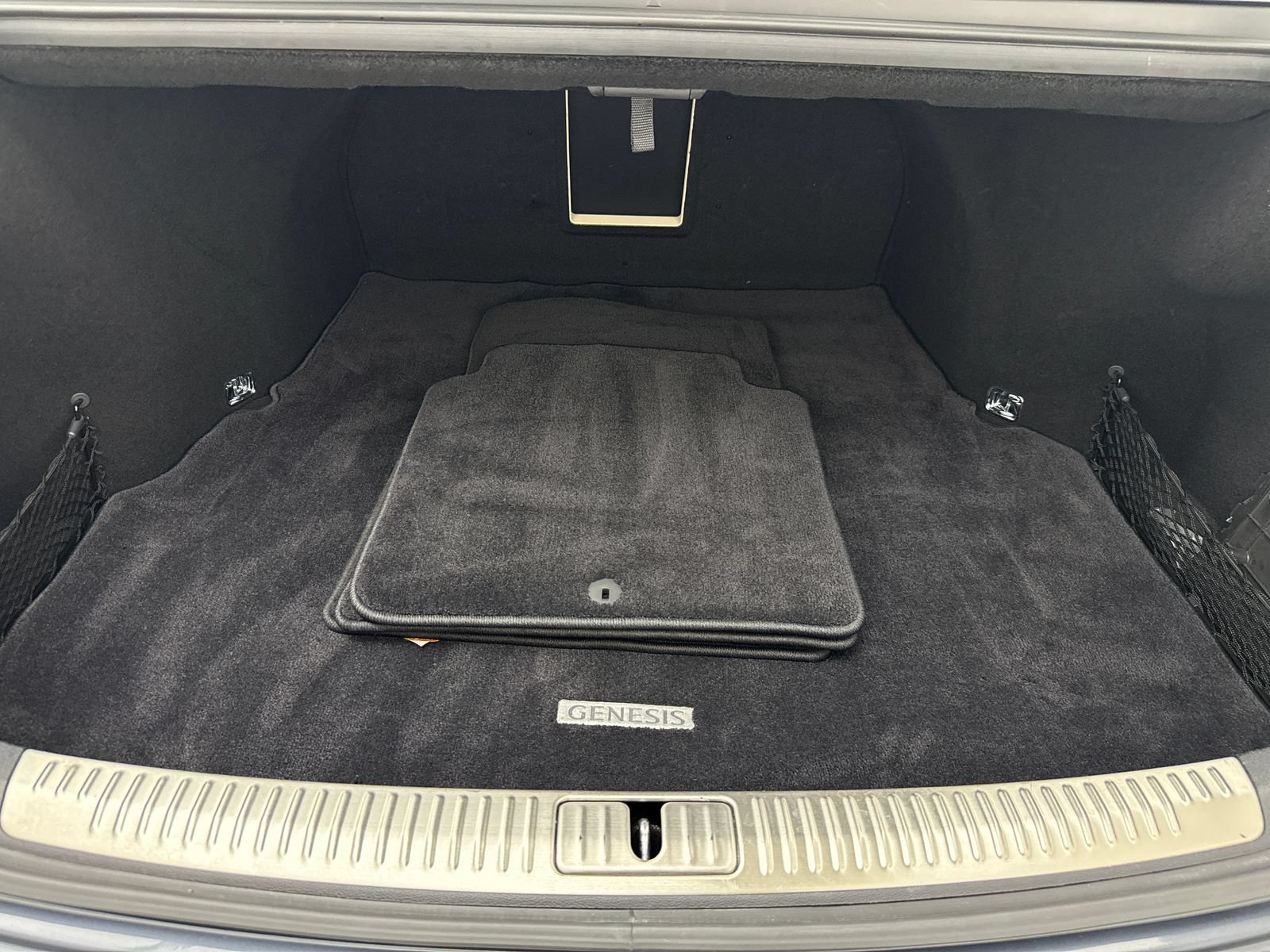Used 2017 Genesis G90 3.3T Premium RWD image 49