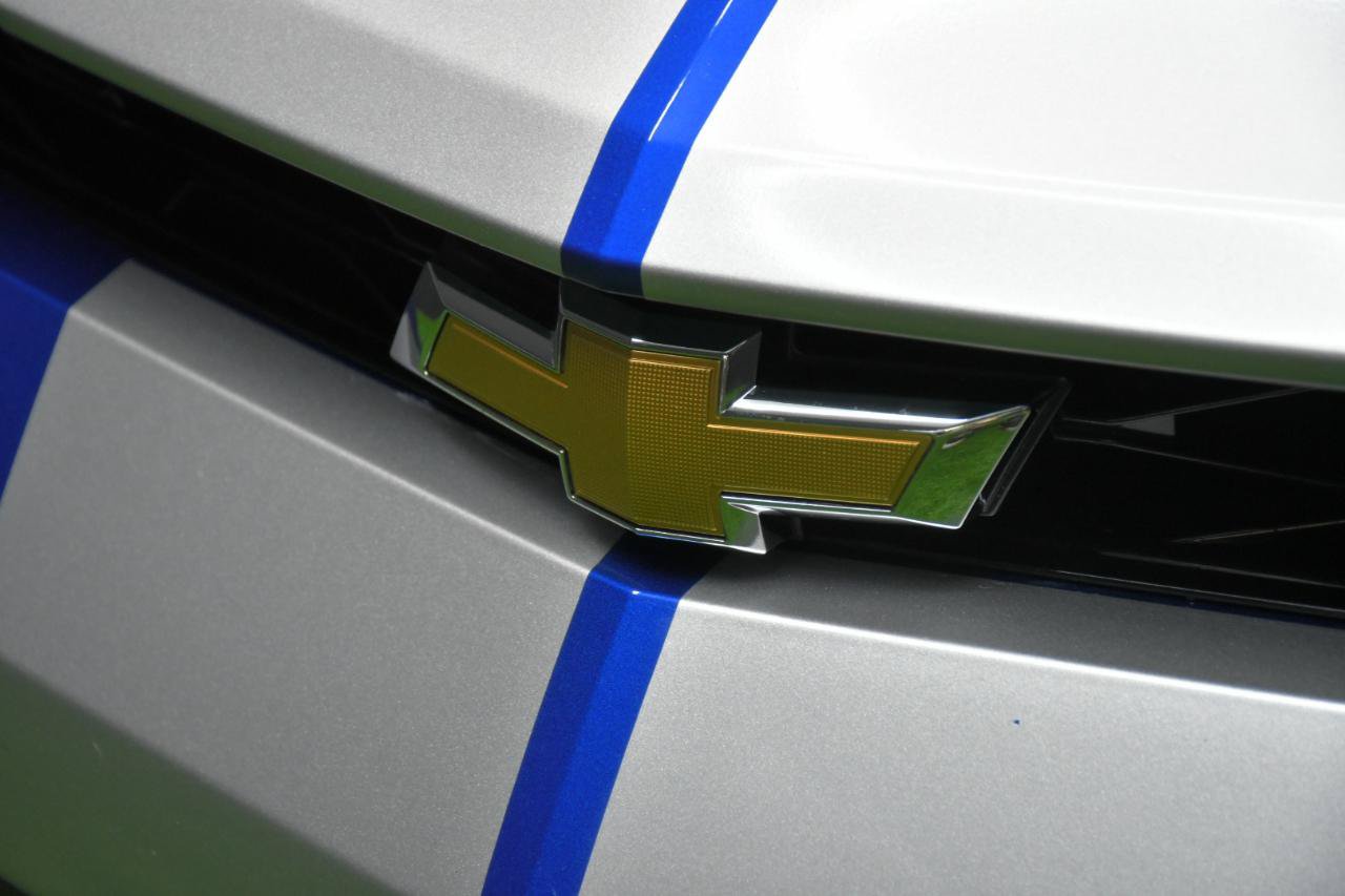Used 2017 Chevrolet Camaro SS w/ LPO, Ground Effects Package RWD image 2