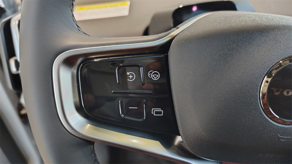 New 2026 Volvo EX30 Cross Country Ultra image 10