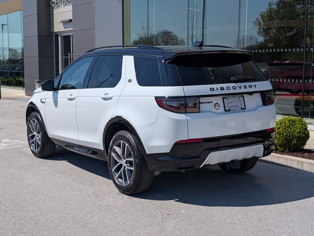 Used 2025 Land Rover Discovery Sport Dynamic SE image 3