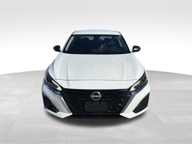 Used 2025 Nissan Altima 2.5 SV AWD/4WD image 8