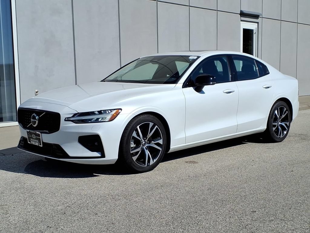 Certified 2025 Volvo S60 B5 Core FWD image 1