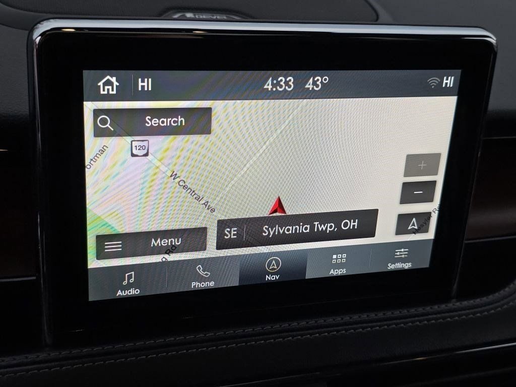 Used 2021 Lincoln Corsair Reserve w/ Equipment Group 201A image 3