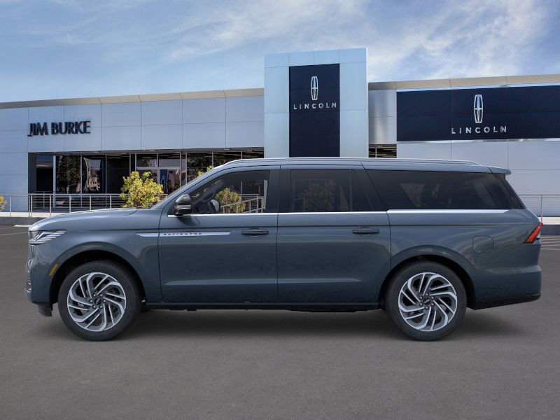 New 2026 Lincoln Navigator L Reserve image 2