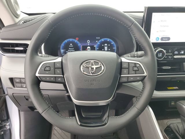 Used 2023 Toyota Highlander Platinum image 23