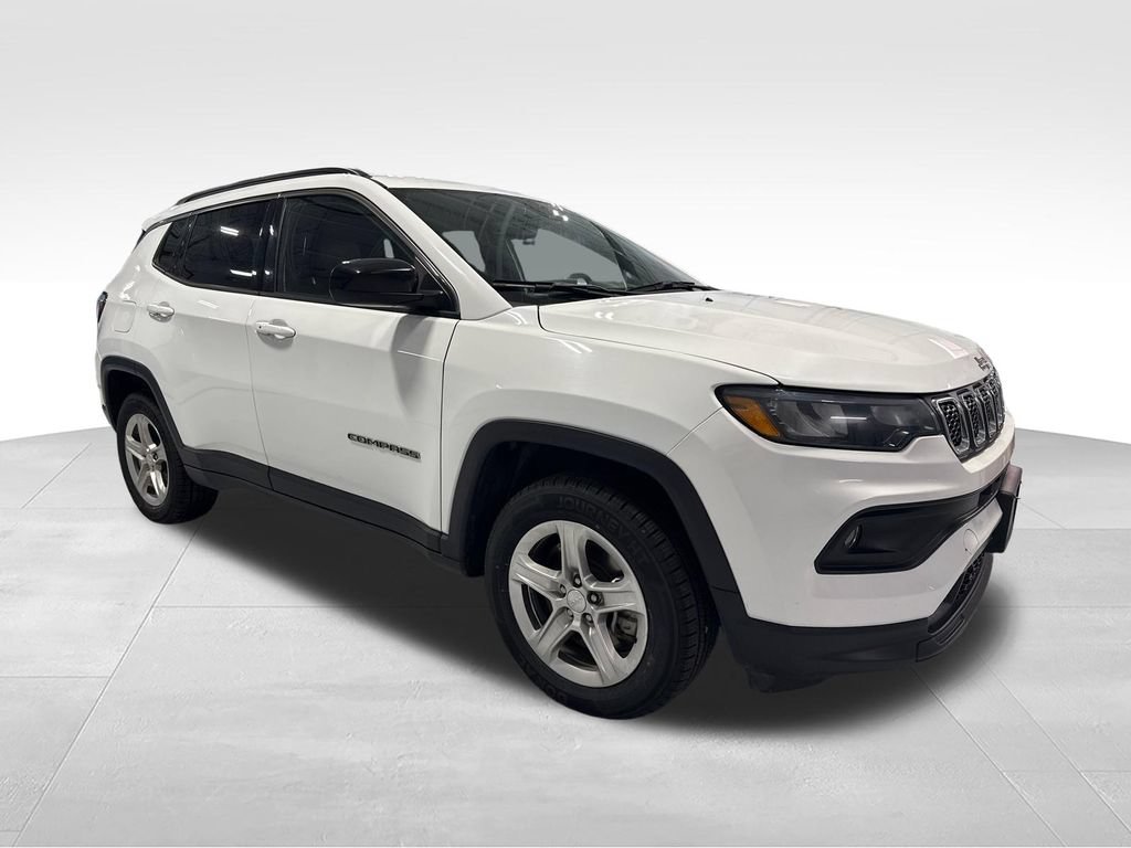 Used 2024 Jeep Compass Latitude AWD/4WD image 48