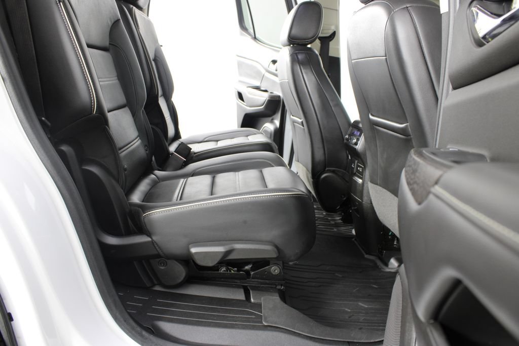 Used 2023 GMC Acadia Denali w/ Denali Ultimate Package FWD image 25