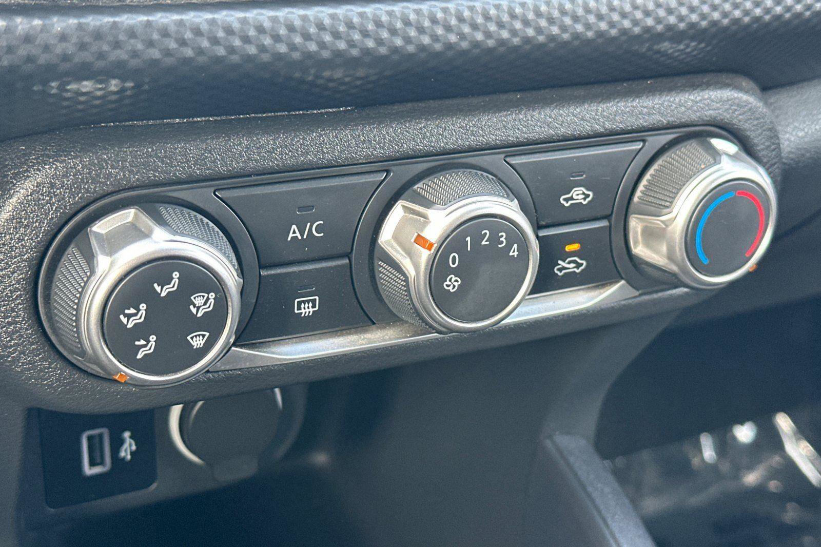 Used 2024 Nissan Kicks S image 19