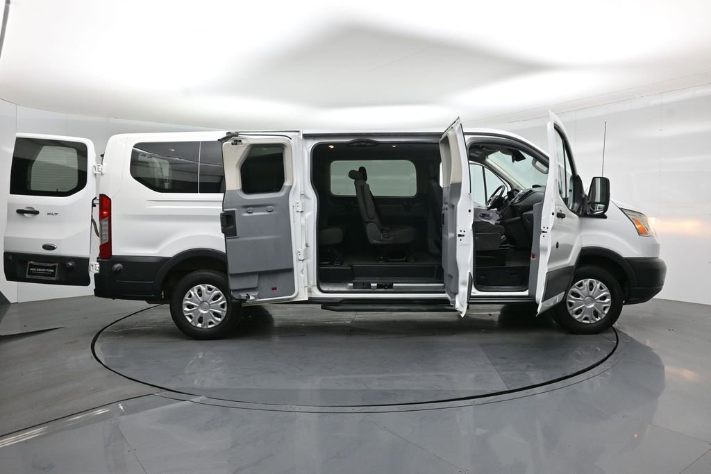 Used 2016 Ford Transit 350 XLT image 4