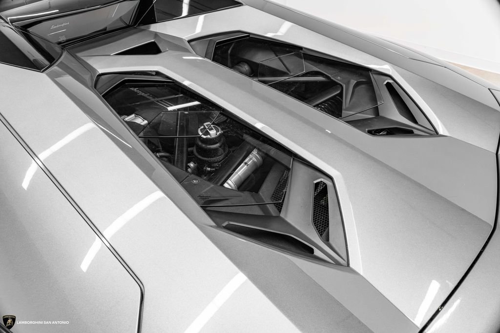 Used 2015 Lamborghini Aventador LP 700-4 AWD/4WD image 24