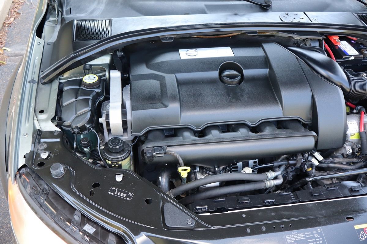 Used 2009 Volvo XC70 T6 image 38