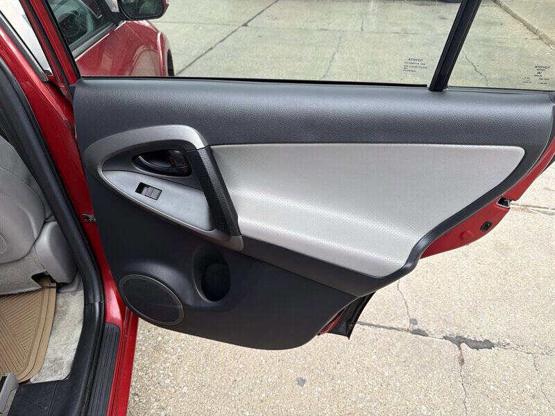 Used 2012 Toyota RAV4 Limited image 21