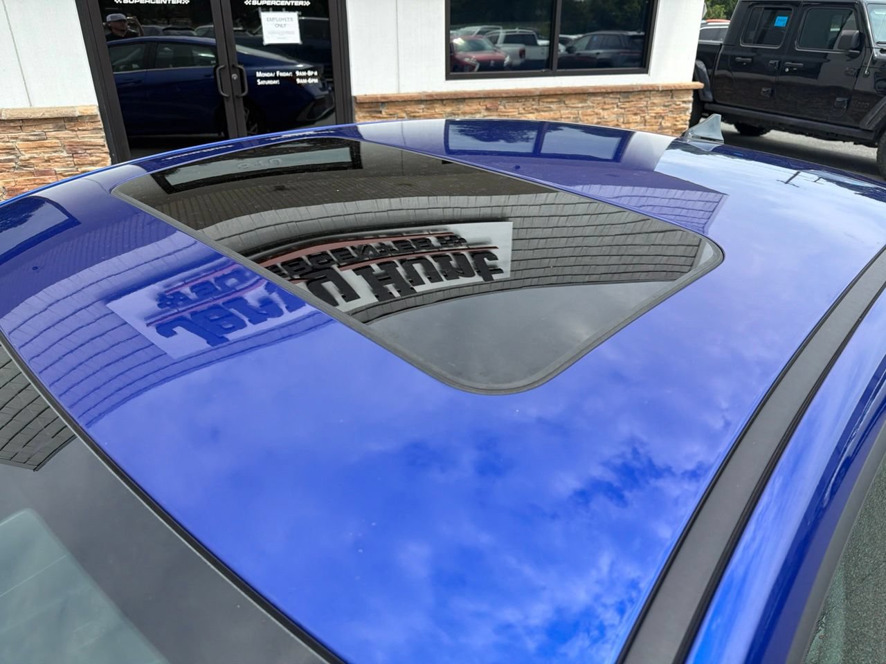 Used 2025 Hyundai Elantra SEL FWD image 14
