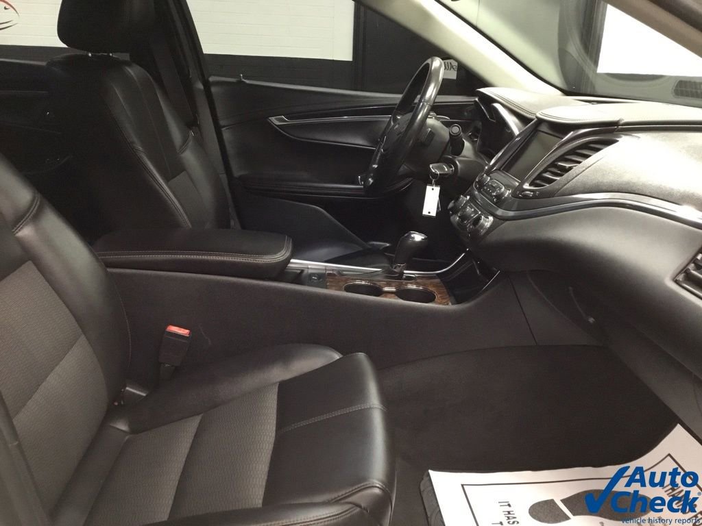 Used 2016 Chevrolet Impala LT w/ Convenience Package image 36